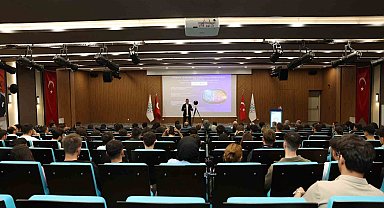 ALKÜ'de uzman isimler öğrencilerle buluştu