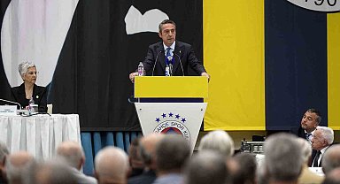 Fenerbahçe Başkanı Ali Koç: "Fenerbahçemiz, her olumsuz gelişmeden sonra kongre tartışmalarına sürüklenecek, sosyal medyadaki algılarla başkan değiştirecek, tribünden yapılan tezahüratlarla yönetim kurulunu değiştirecek bir kurum değildir ve olmamalı