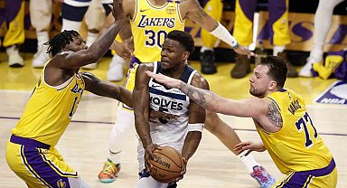 Los Angeles Lakers seriyi 1-1'e getirdi