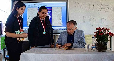 Sarıgöl'de yazar-öğrenci buluşması büyük ilgi gördü