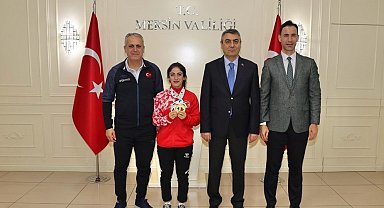 Vali Toros, Avrupa şampiyonu halterci Gamze Altun'u ağırladı
