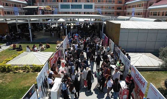 100'den fazla sektör, Kariyer Günleri'nde gençlerle bir arada