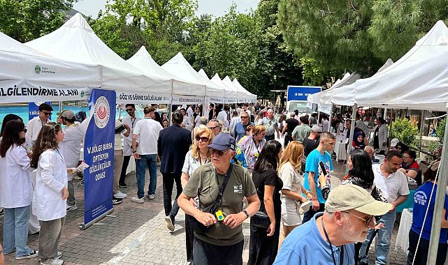 'Sağlık Sokağı'nda vatandaşa ücretsiz sağlık hizmeti