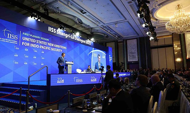 ABD Savunma Bakanı Hegseth: "Çin, Hint-Pasifik'teki güç dengesini değiştirmek için askeri güç kullanmaya hazırlanıyor"