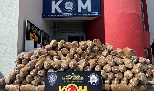 Adana'da 1 tondan fazla kaçak tütün ele geçirildi