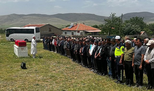Afyonkarahisar'da vefat eden Kıbrıs Gazisi toprağa verildi