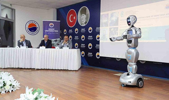 Akademisyen robot Maya, Sinop'ta konuştu