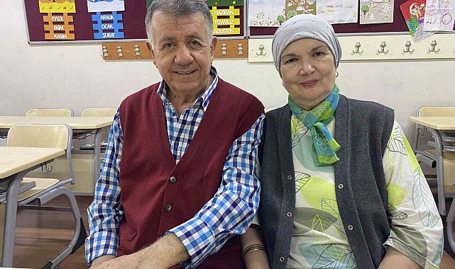 Almanya'daki torunu için 71 yaşında dil öğreniyor
