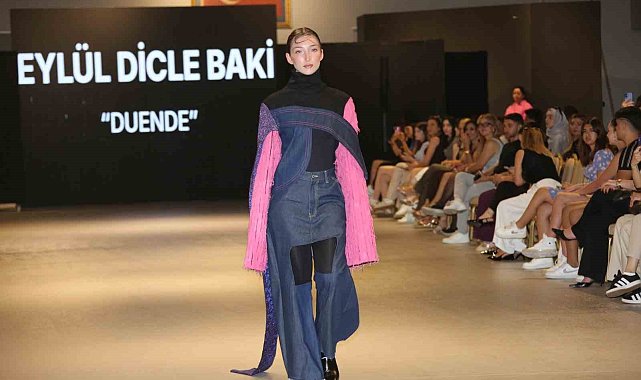 AÜ Tekstil ve Moda Tasarımı öğrencilerinden mezuniyet defilesi