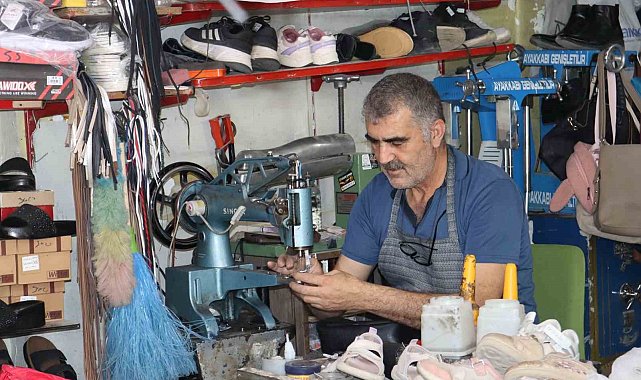Ayakkabı tamirciliği mesleği ölüyor