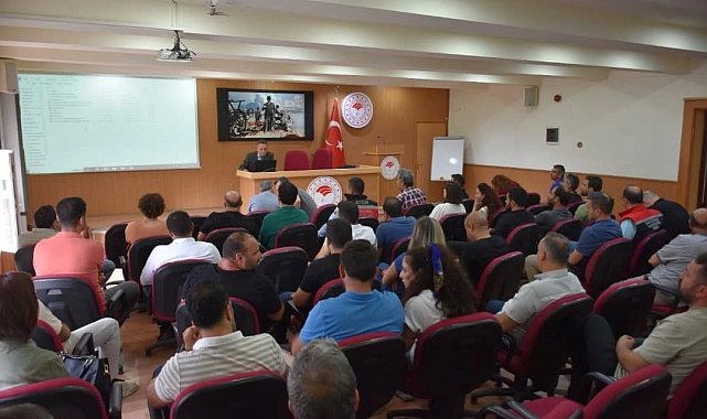 Aydın'da veterinerlere 'numune alma' eğitimi verildi