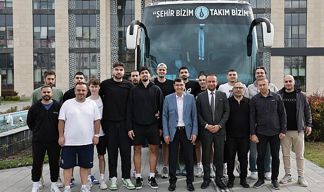 Başkan Eyüp Kahveci'den Kütahya Belediyespor Basketbol Takımına moral ve destek