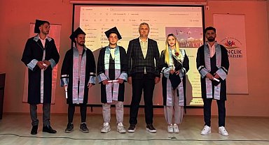 Bayburt'ta meslek öğrenen öğrenciler mezuniyet heyecanı yaşadı