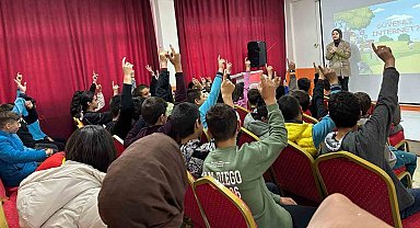 Bayburt'ta öğrenciler güvenli internet kullanımı hakkında bilgilendirildi