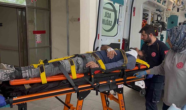 Besni'de trafik kazası: 3 yaralı