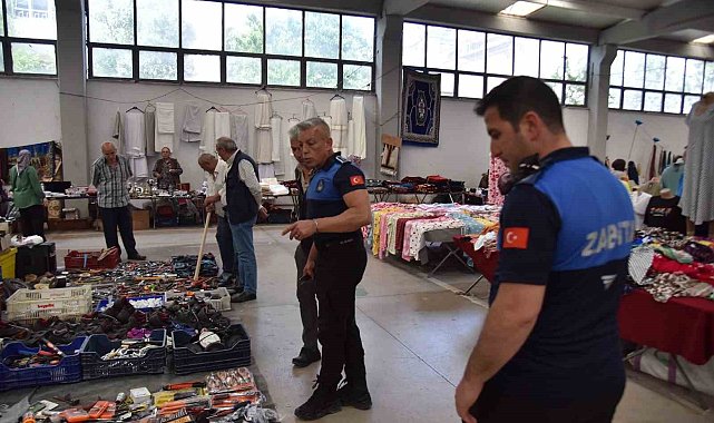 Bilecik'te eski eşya pazarı halka açıldı