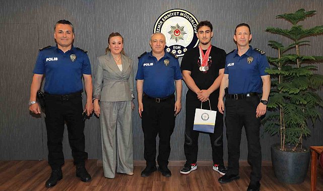 Bilek güreşi ikincisi Taha, emniyet teşkilatını da gururlandırdı