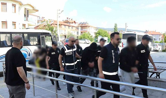 Burdur'da fuhuş operasyonunda 8 şüpheli tutuklandı