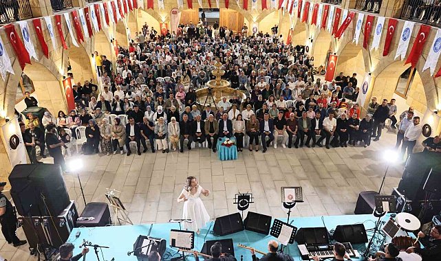 Çorum'da Aşık Mahzuni Şerif türkülerle anıldı