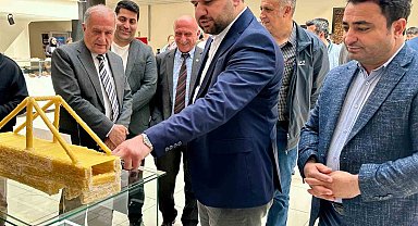 Çubuk makarnadan yapılan köprüler yarıştı