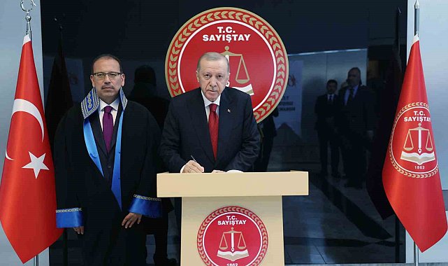 Cumhurbaşkanı Erdoğan: "Her ne kadar kimleri rahatsız olsa da son dönemde yürütülen tahkikatları bu bakımdan gayet olumlu karşılıyoruz"