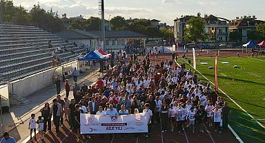 Denizli'de aileler 'Ailemiz Geleceğimiz' etkinliğinde bir araya geldi