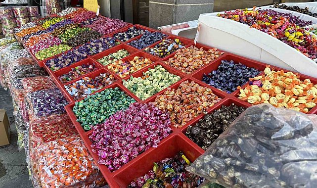 Diyarbakır'da bayram şekerleri tezgahtaki yerlerini aldı