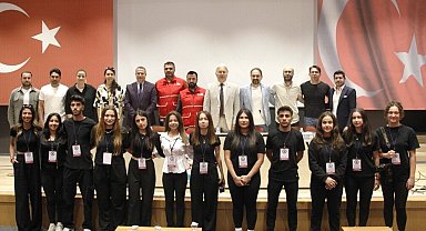 DPÜ'de kök hücre ve kan bağışı konferansı