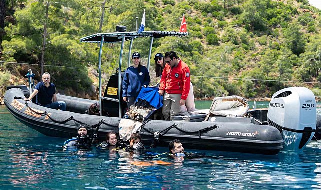 Dünya İklim Günü'nde Göcek'te su altı temizliği
