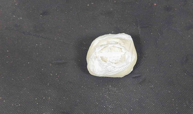 Düzce'de 15 suç kaydı bulunan şüpheli, 125 gram uyuşturucu ile yakayı ele verdi