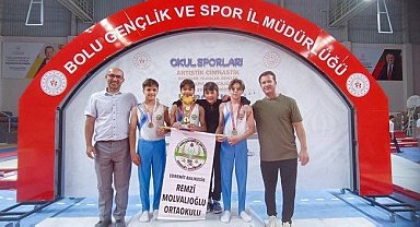 Edremit Remzi Molvalıoğlu Ortaokulu Şampiyon Olarak Döndü