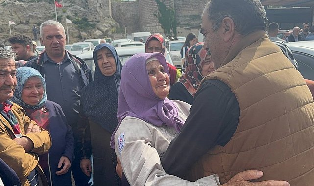 Eğirdir'de dualar semaya, hacı adayları kutsal topraklara gözyaşlarıyla uğurlandı