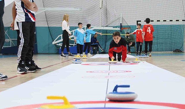 Elazığ'da 45 takım Floor Curling müsabakalarında buluştu
