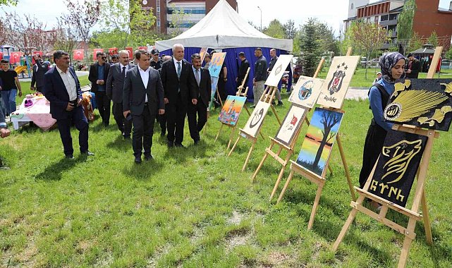Eleşkirt te hayat boyu öğrenme şenliği düzenlendi