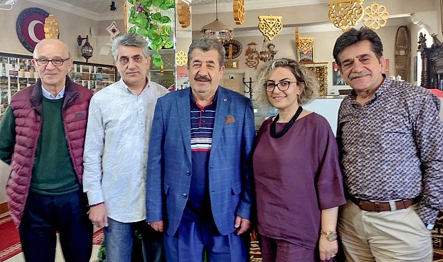 Ersander kolları yeniden sıvadı