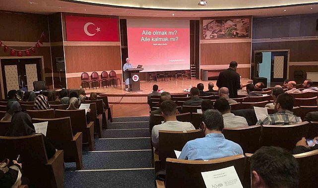 Erzurum'da "Aile içi Sağlıklı İletişim" konuşuldu