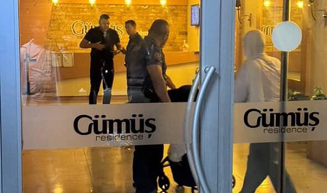 Esenyurt'ta bir dönerci ve rezidansa kurşun yağmuru: O anlar kamerada