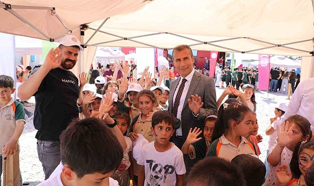 Geleneksel oyunlar tırı Adıyaman'da çocuklarla buluştu