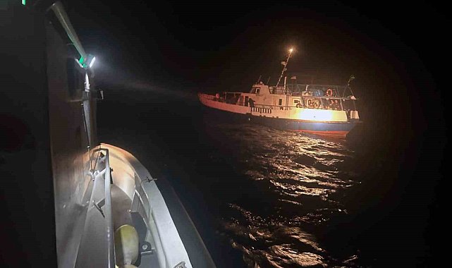 Göçmen kaçakçıları özel tekne ile kaçarken yakalandı