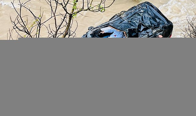 Gümüşhane'de otomobil dereye uçtu aynı aileden 1 çocuk öldü, 4 kişi yaralandı