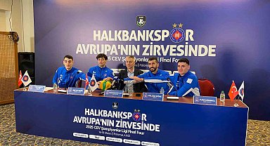 Halkbank Ankara Başantrenörü Stoytchev: "Dörtlü finale savaşmaya hazır gidiyoruz, hiçbir takımdan korkmayacağız"