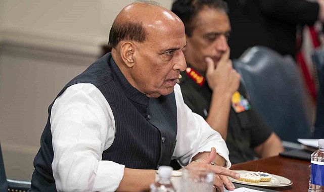 Hindistan: "Pakistan'ın nükleer silahları IAEA'nın denetimine verilmeli"