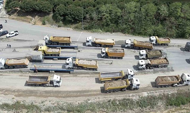 İstanbul'da hafriyat döküm sahası sayısının 1'e düşmesi kilometrelerce kuyruğa neden oldu
