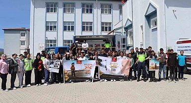 Jandarmadan öğrencilere trafik güvenliği eğitimi