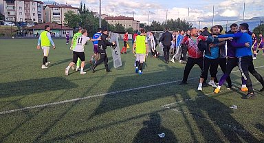 Karabük'te amatör maçta sinirler gerildi