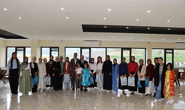 Kaymakam Çelik, Kur'an-ı Kerim'e geçen öğrencilerle buluştu