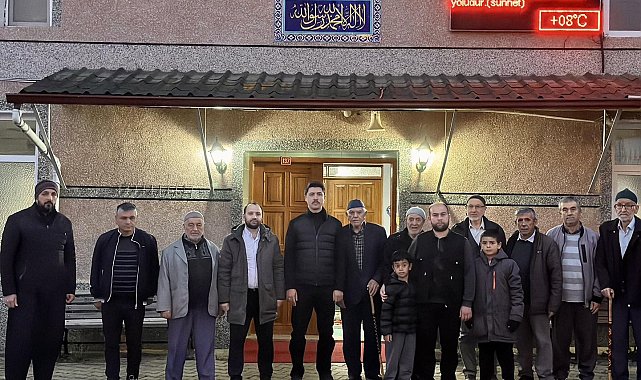 Kaymakam Kahraman, sabah namazında vatandaşlarla buluştu