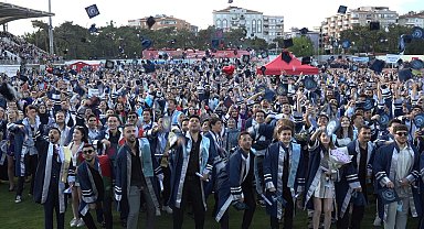 Kırklareli'nde 3 bin 335 üniversiteli diploma aldı