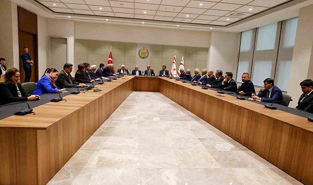 KKTC Cumhurbaşkanı Tatar, TDT Aksakallar Konseyi Başkanı Yıldırım ile görüştü