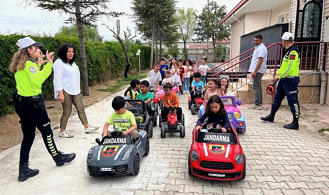 Kulu'da anaokulu öğrencilerine trafik güvenliği eğitimi